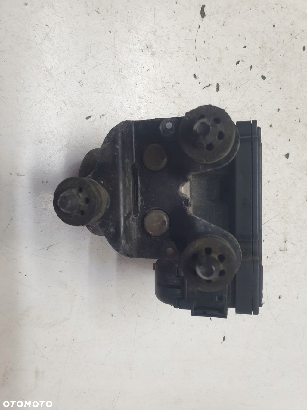 POMPA ABS VW CADDY III 2K0907379A - 2