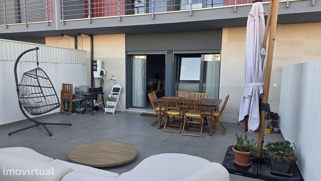 T3, c/terraço, como novo, amplo e soalheiro a 2 min. centro M.Grande - Grande imagem: 2/42