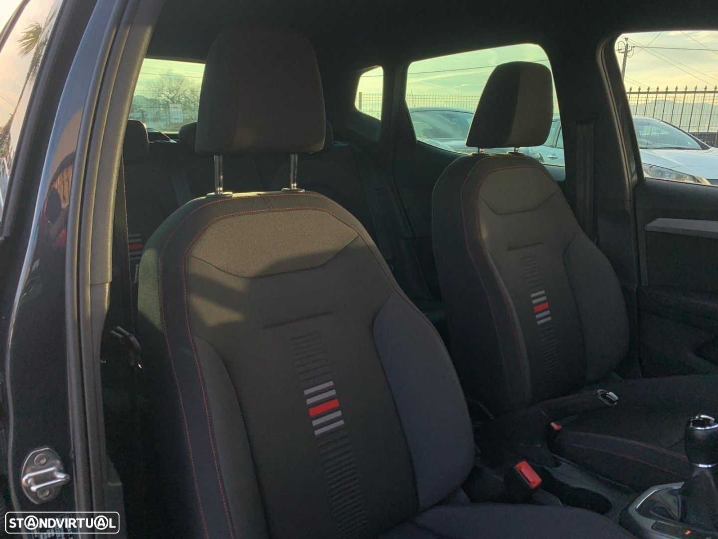SEAT Arona 1.0 TSI FR - 33