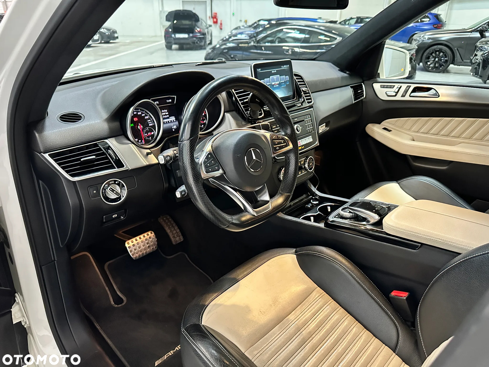 Mercedes-Benz GLE 350 d 4-Matic - 12