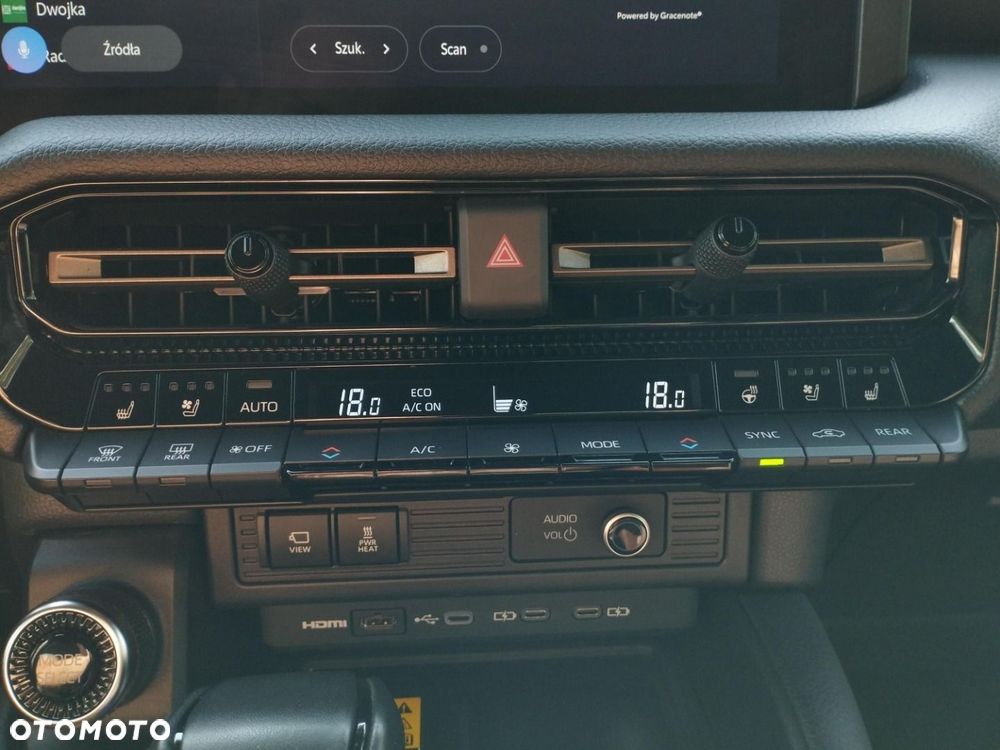 Toyota Land Cruiser - 22