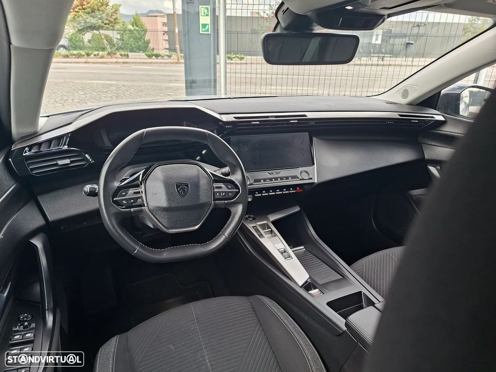 Peugeot 308 1.5 BlueHDi Active Pack EAT8 — fotografia 18