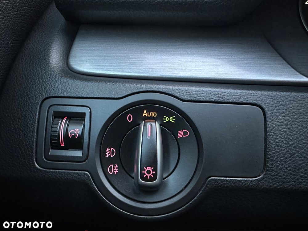 Volkswagen Passat 2.0 TDI Comfortline - 33