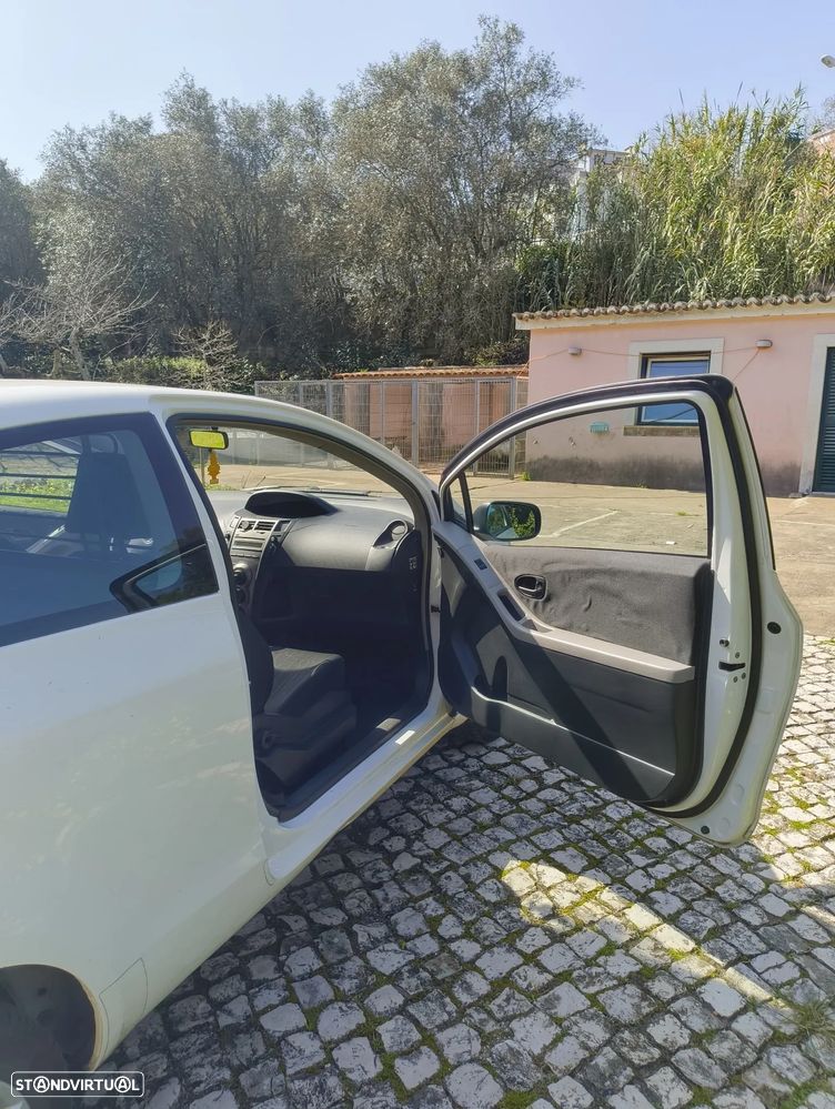 Toyota Yaris - 8