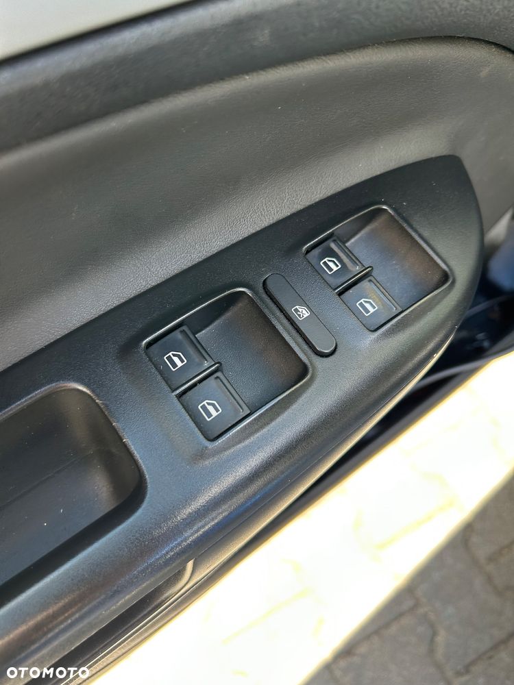 Skoda Octavia 2.0 TDI CR DPF RS - 20