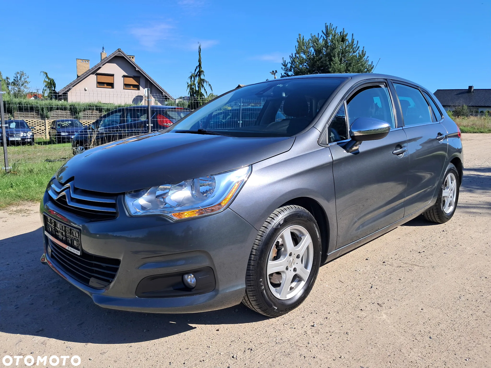 Citroën C4 e-HDi 115 Exclusive - 3