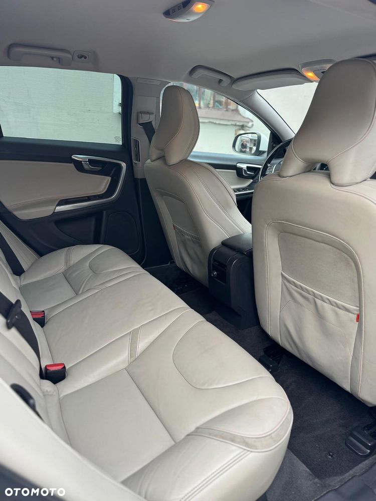 Volvo V60 T5 Drive-E Ocean Race - 15