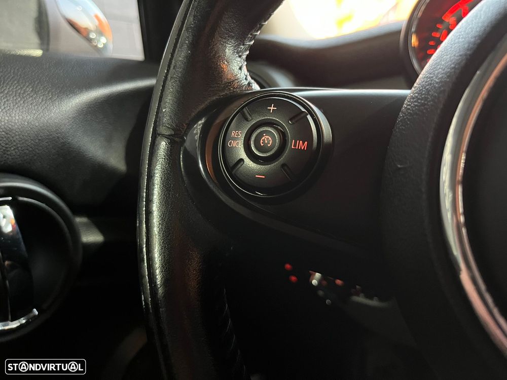 MINI 5 Portas Cooper D Seven Chili - 24