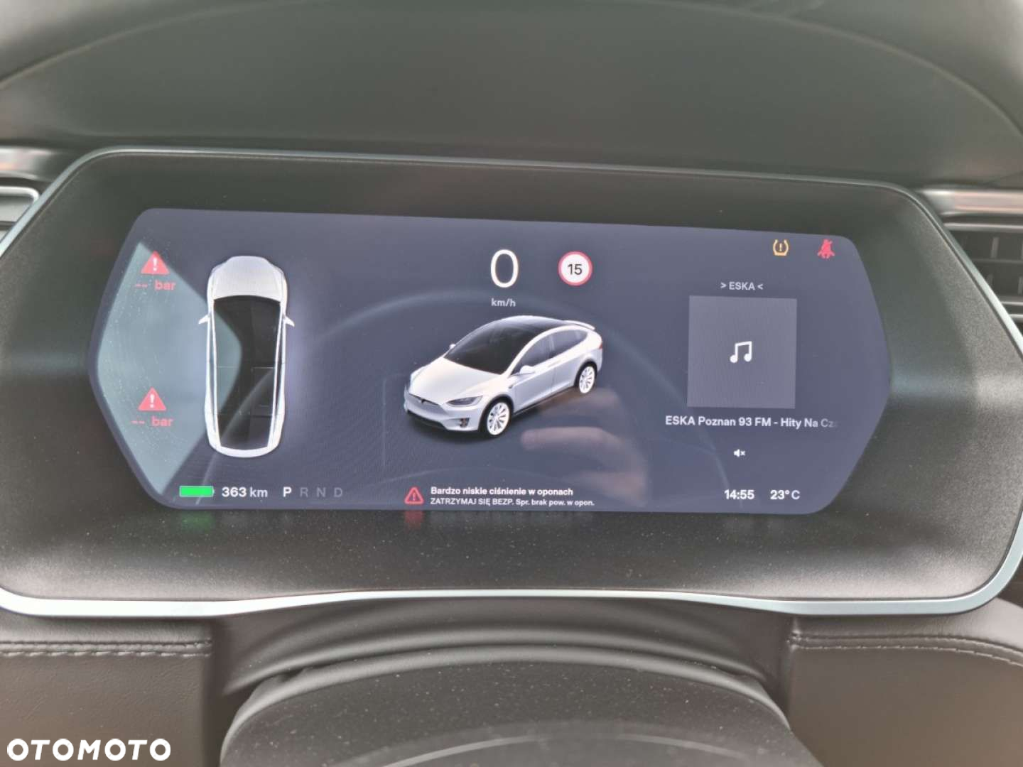 Tesla Model X 75 D - 18