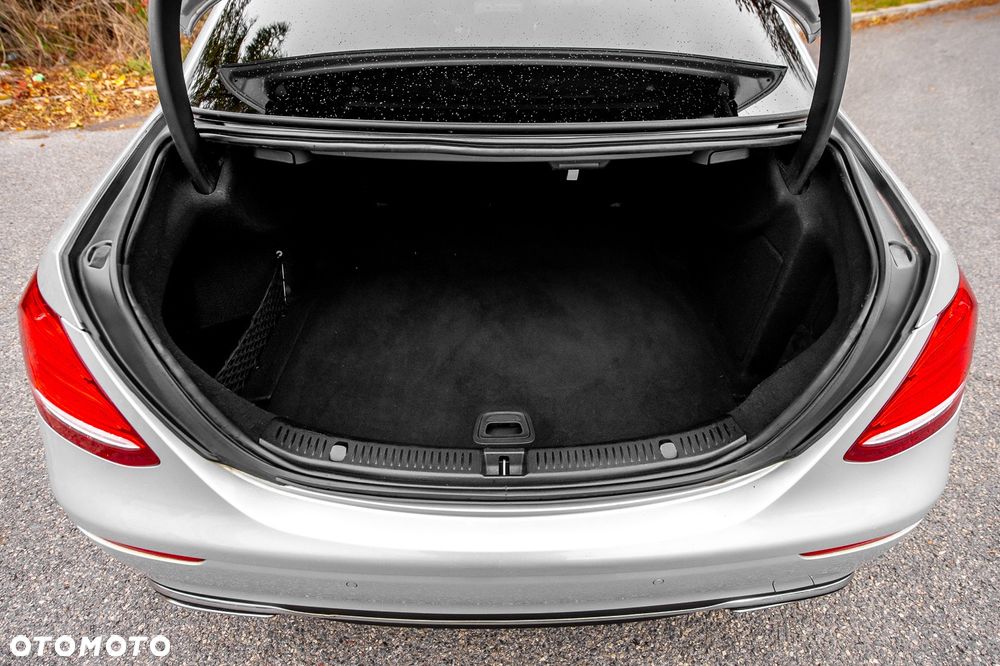 Mercedes-Benz Klasa E 250 9G-TRONIC Avantgarde - 37