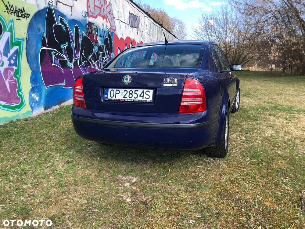 Skoda Superb 2.0 Comfort - 4