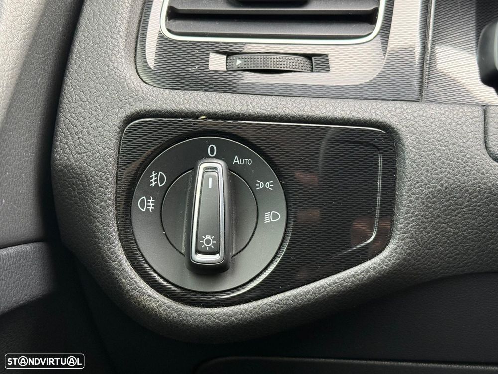 VW Golf 2.0 TDi GTD DSG - 25