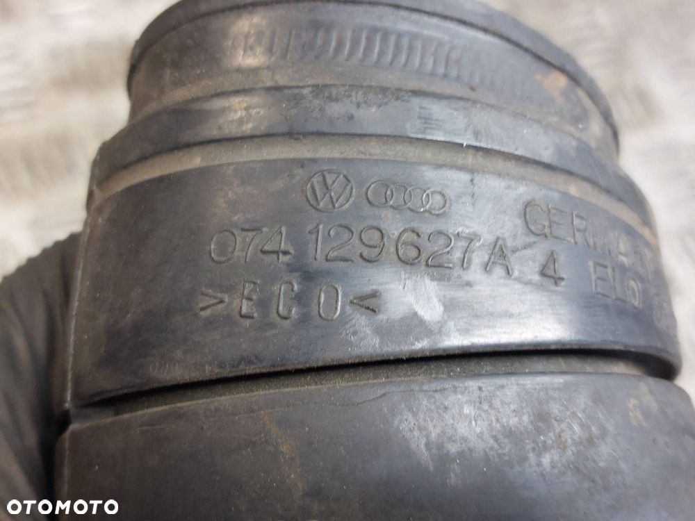 OBUDOWA FILTRA POWIETRZA + RURA DOLOT TRANSPORTER T4 2.4 D 074129618A - 6