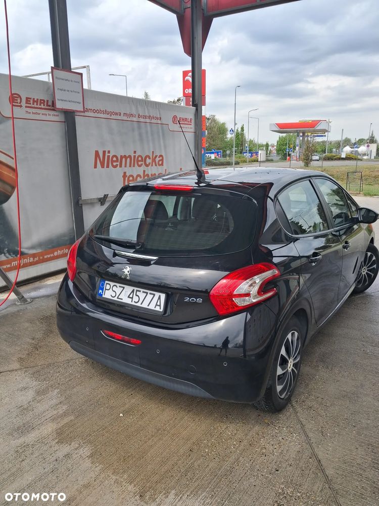 Peugeot 208 - 3