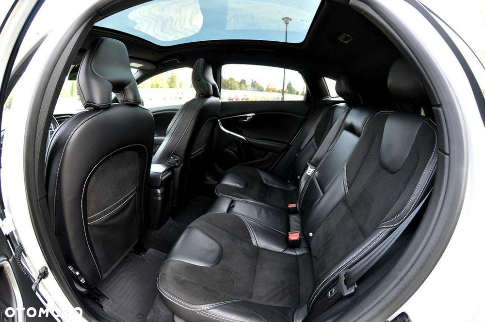 Volvo V40 D2 R-Design Summum - 8