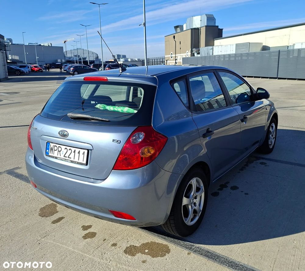 Kia Ceed 2009 photo 4