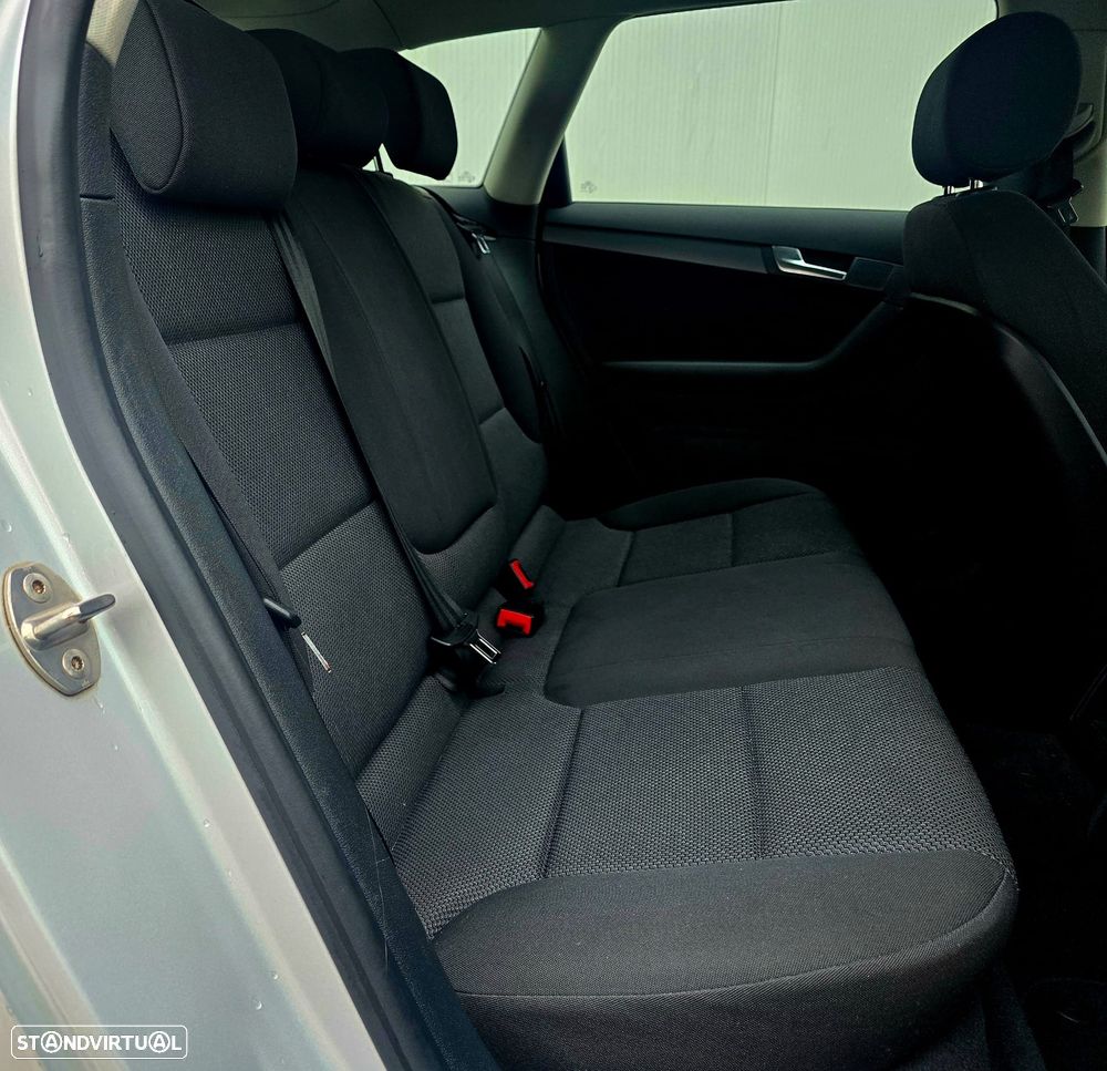 Audi A3 Sportback 1.6 TDI Attraction Business Line - 13