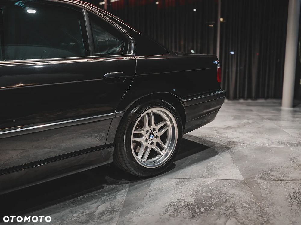 BMW Seria 7 - 24