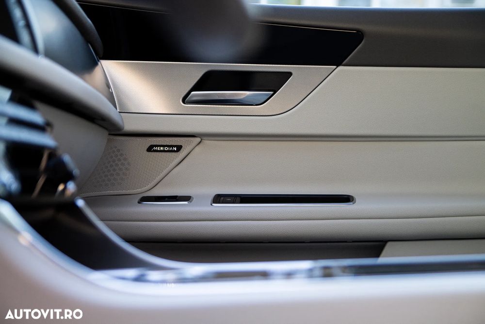 Jaguar XF 35t RWD Prestige - 25