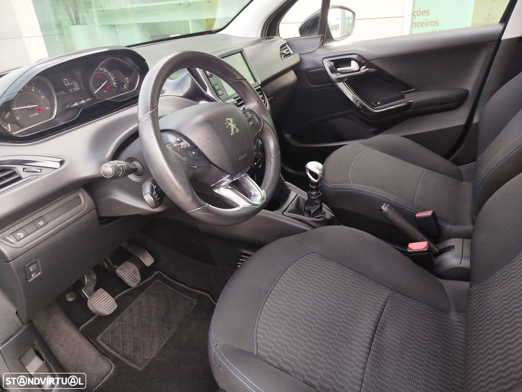 Peugeot 208 1.5 BlueHDi Signature - 6