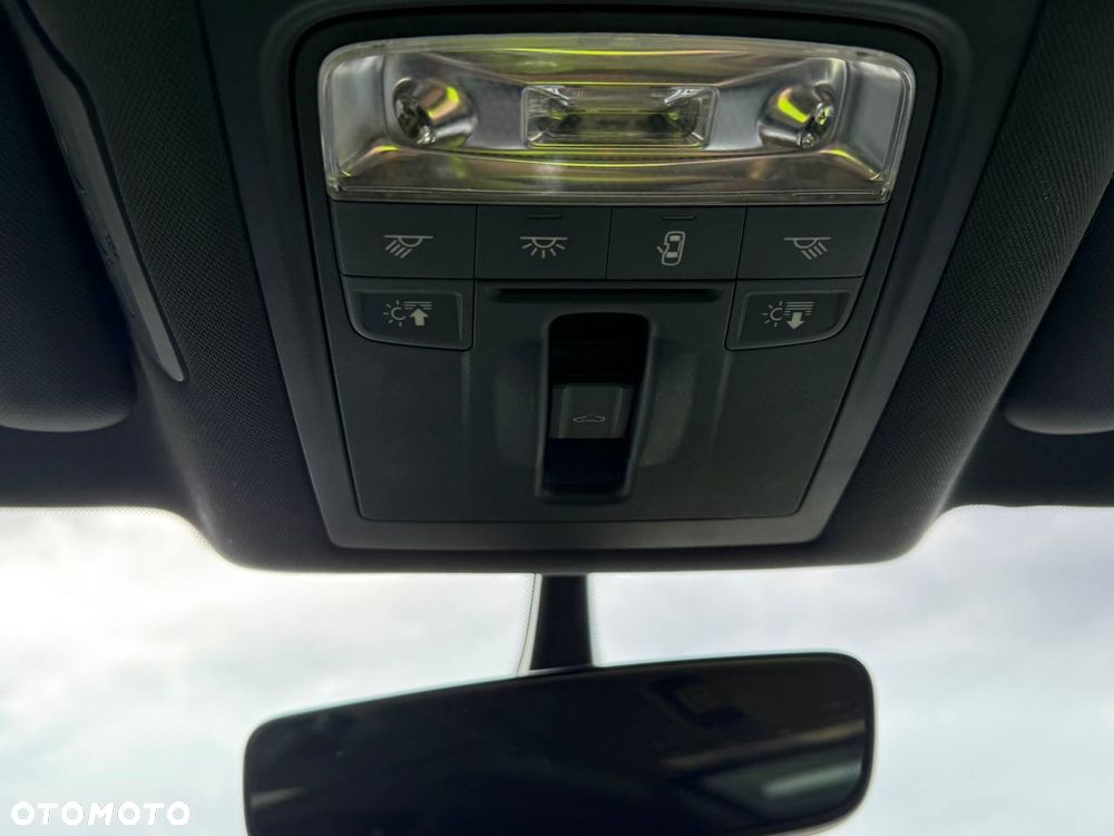 Audi Q3 2.0 TFSI Quattro S tronic design - 23