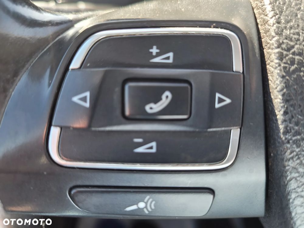 Volkswagen Touran 1.6 TDI DPF BlueMotion Technology Life - 27