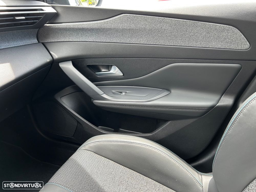Peugeot e-308 - 12