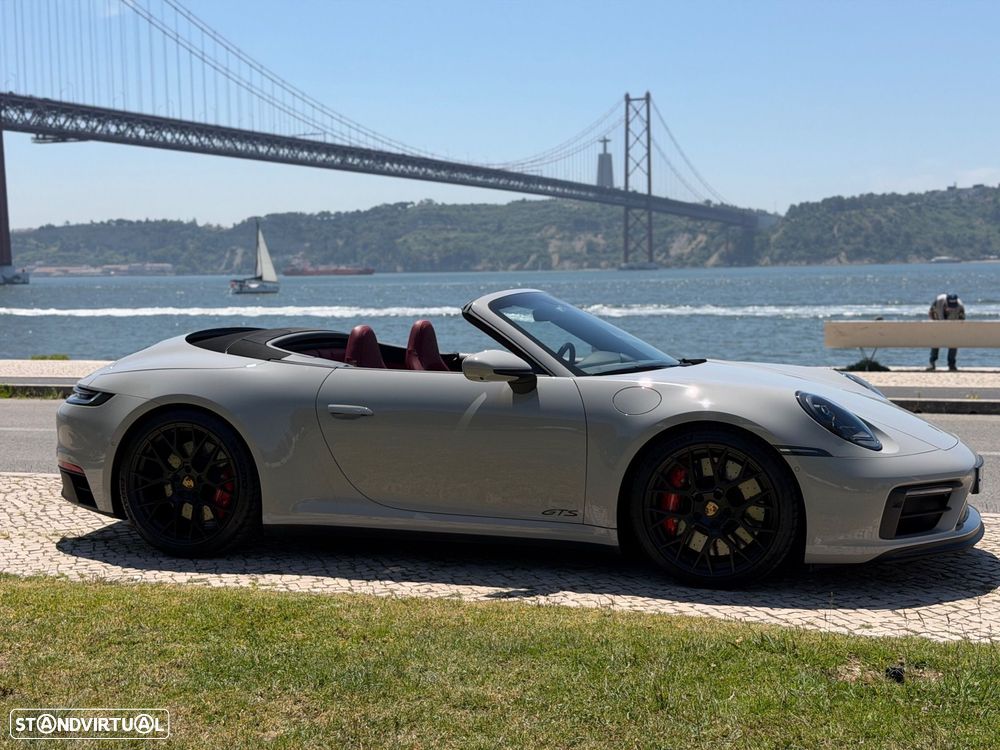 Porsche 911 (992) - 2