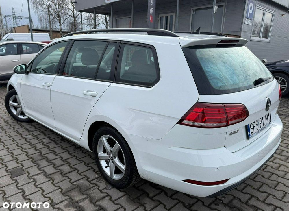 Volkswagen Golf - 4
