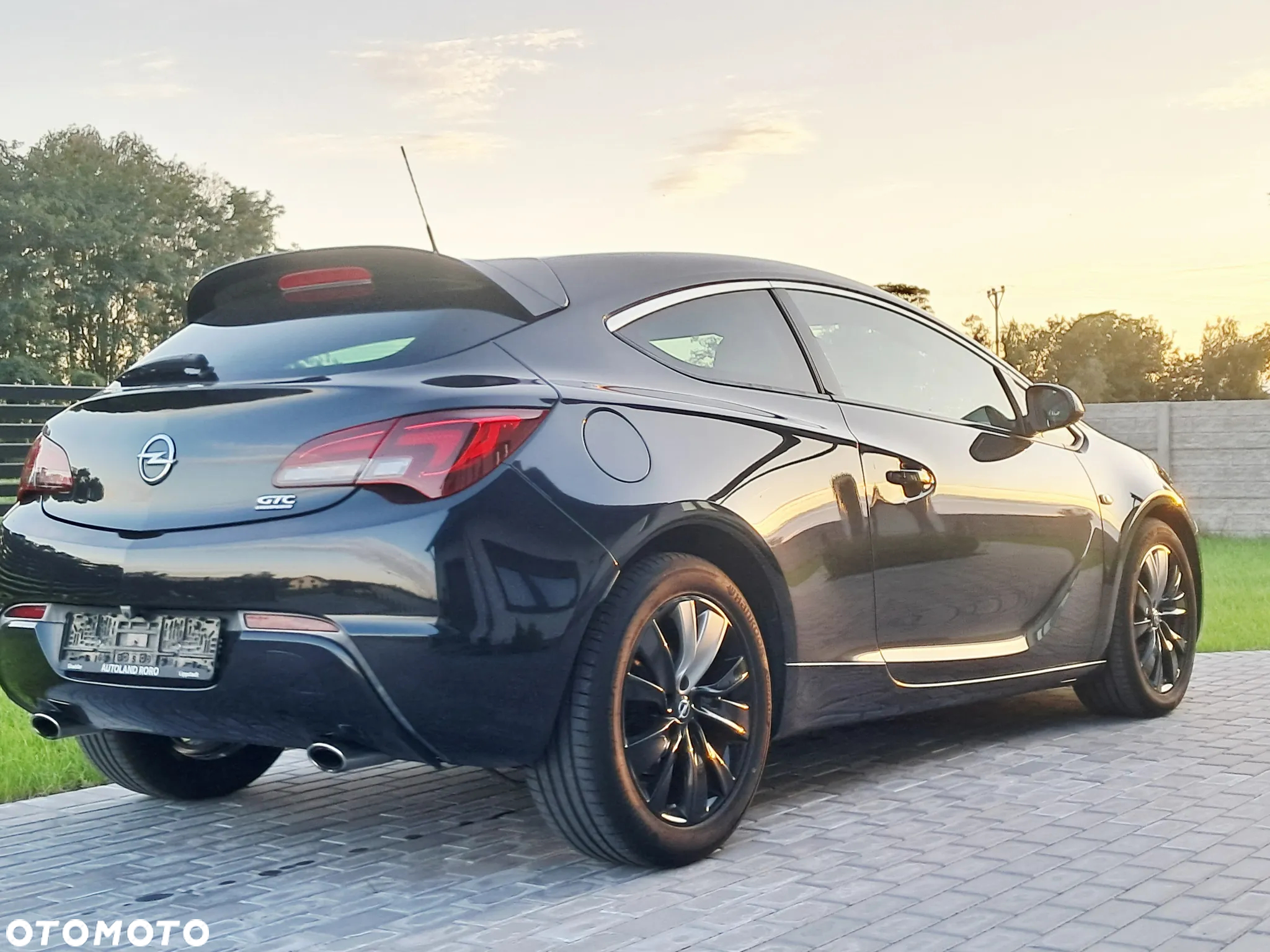 Opel Astra IV GTC 2.0 CDTI Bi-Turbo S&S - 5