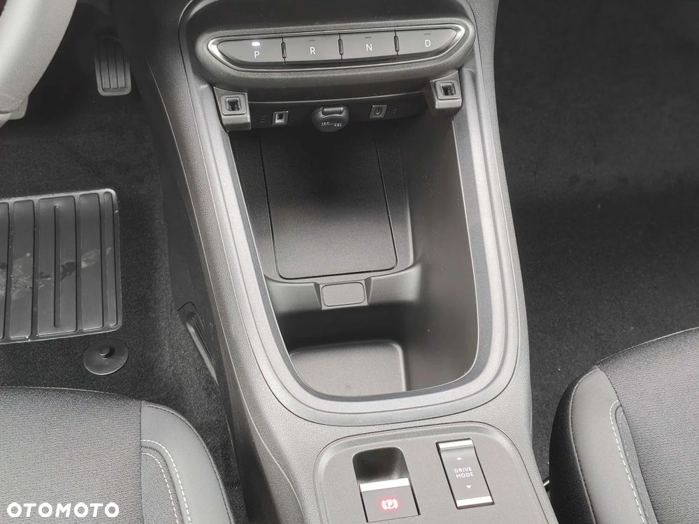 Jeep Avenger 1.2 T3 mHEV Black Edition FWD eDCT6 - 24