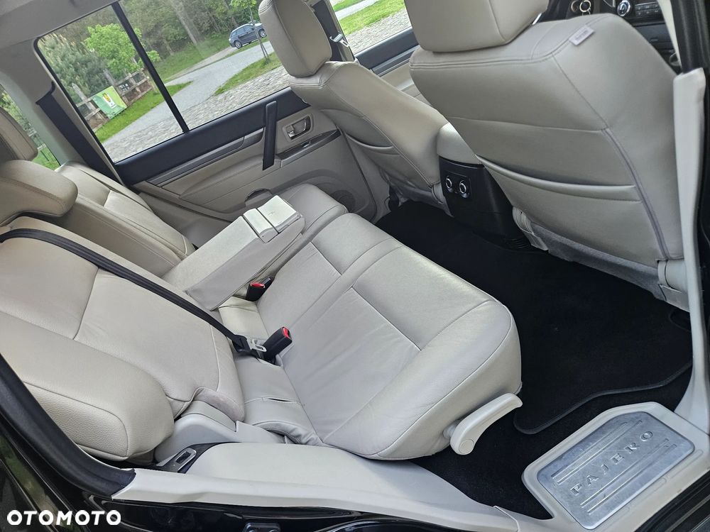 Mitsubishi Pajero 3.2 DID Limited Edition - 36