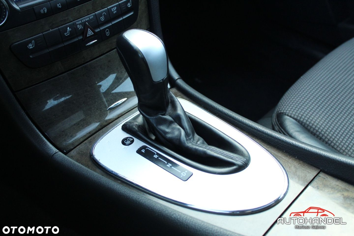 Mercedes-Benz Klasa E - 19