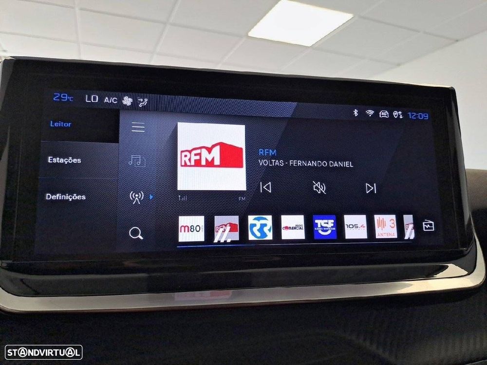 Peugeot 2008 1.2 Hybrid Allure e-DCS6 - 18