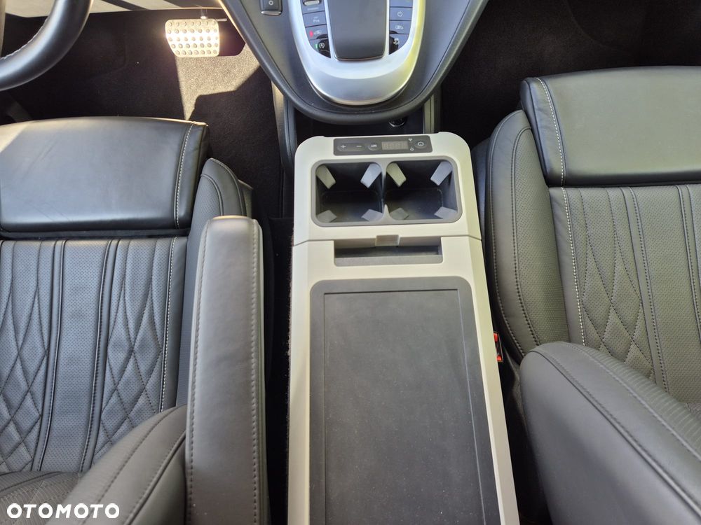 Mercedes-Benz Klasa V 300 d 9G-Tronic Avantgarde (ekstra d³) - 19