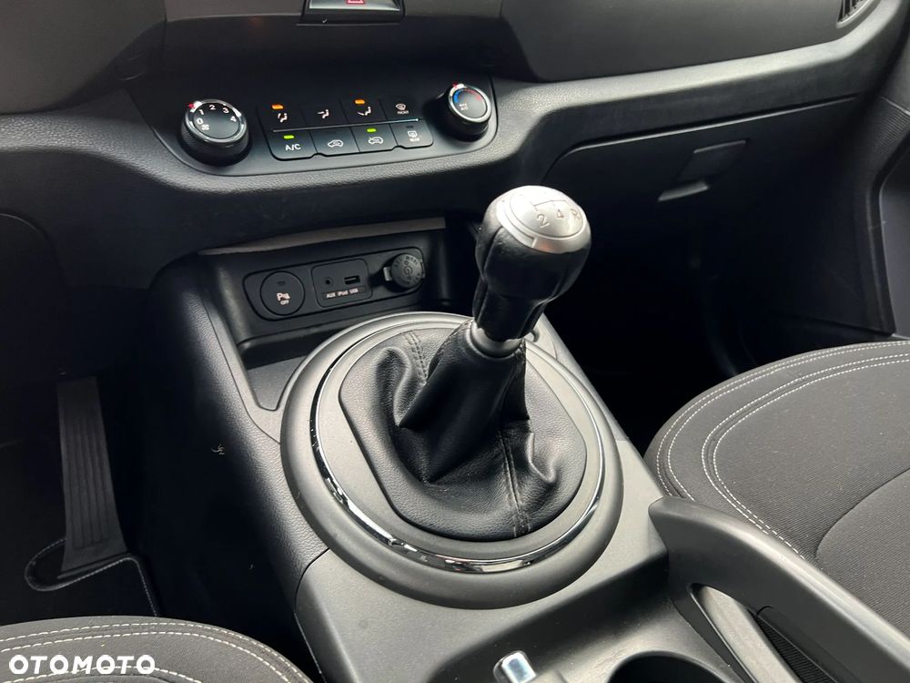 Kia Sportage 2.0 CVVT 4WD Vision - 29