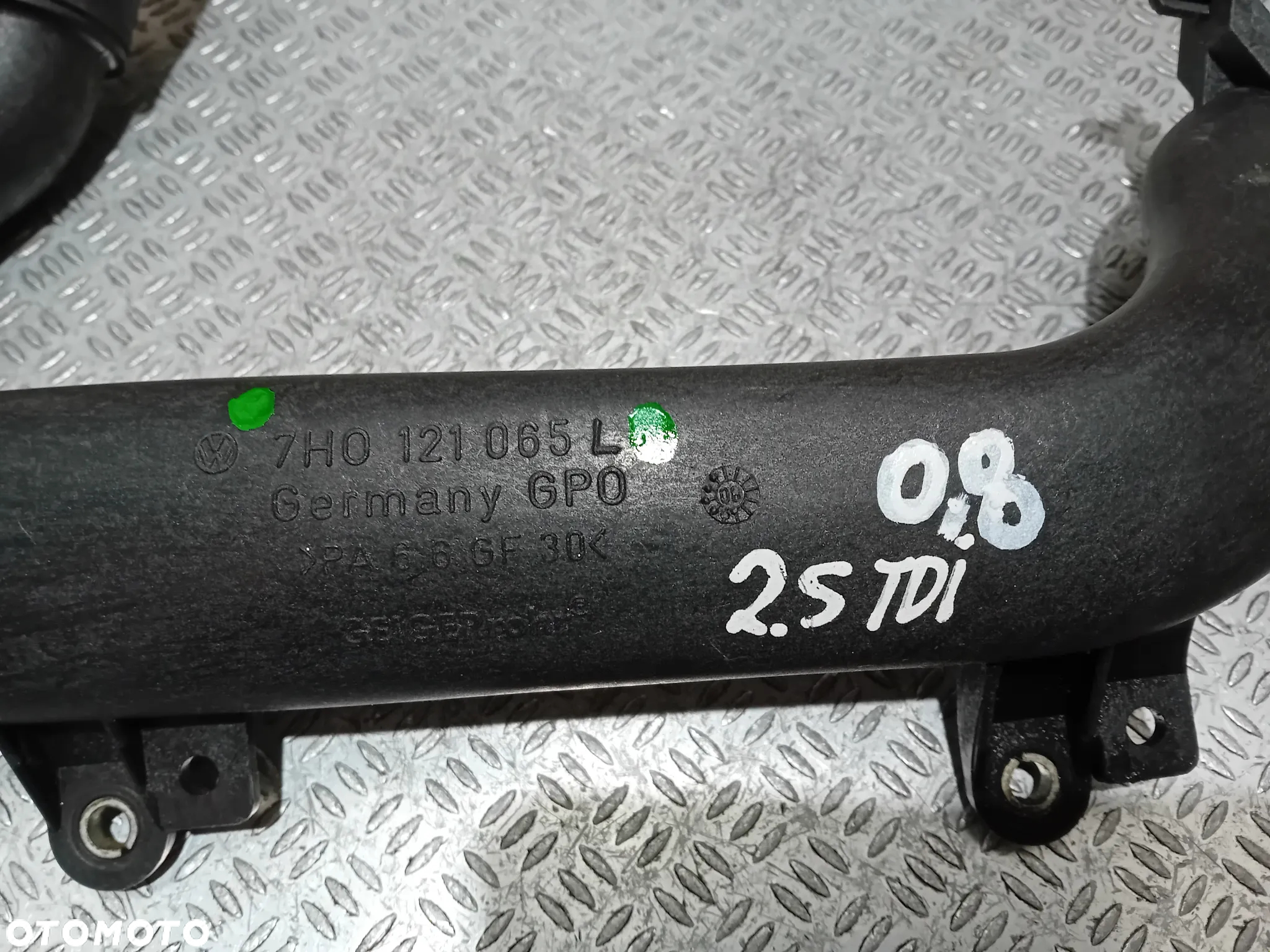 rura wody plastikowa VW T5 2.5 TDI 2008 7H0121065L - 2