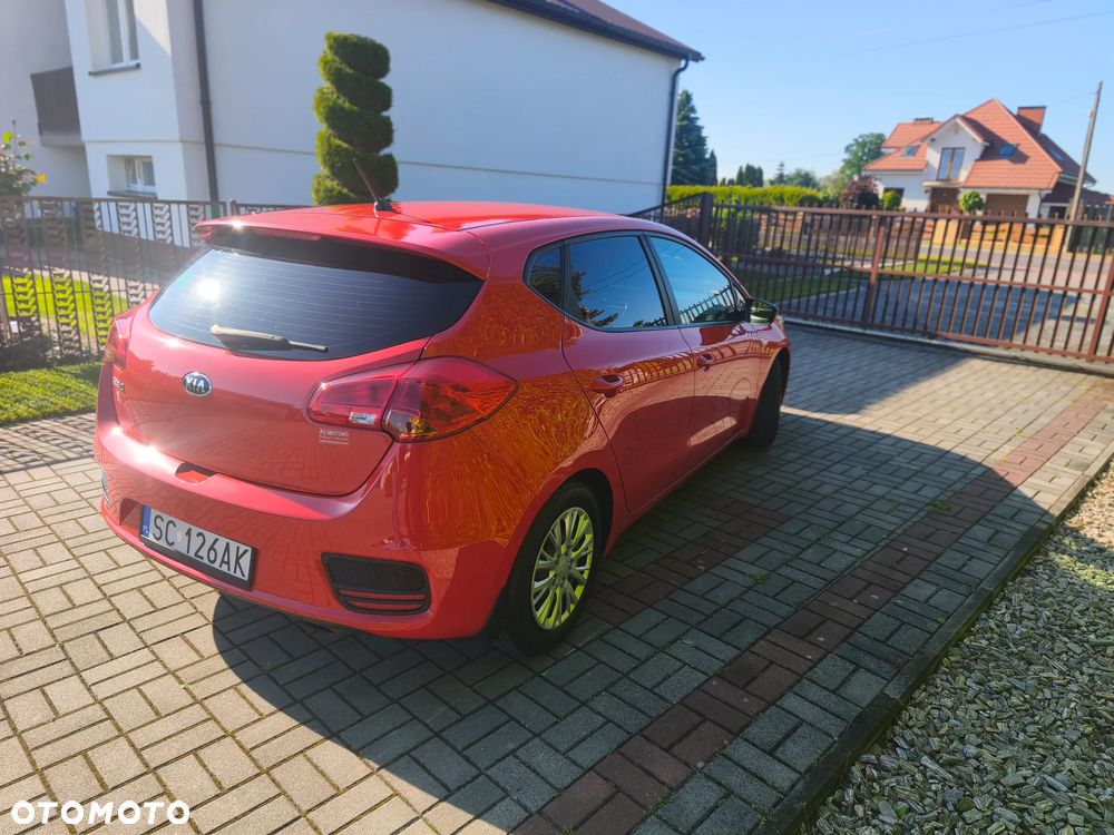 Kia Ceed 1.4 L - 5