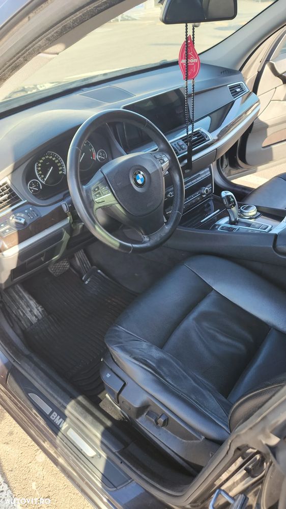 BMW 5 Series 2013 — imagine 14
