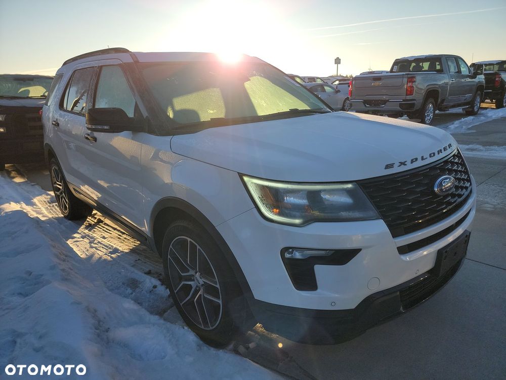 Ford Explorer - 1