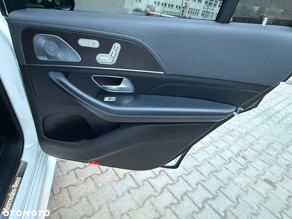 Mercedes-Benz GLS - 17