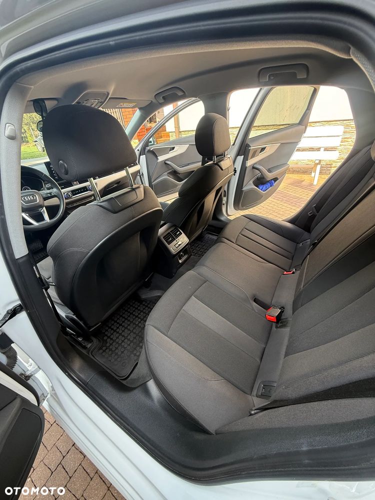Audi A4 Limousine 35 TFSI S tronic - 10