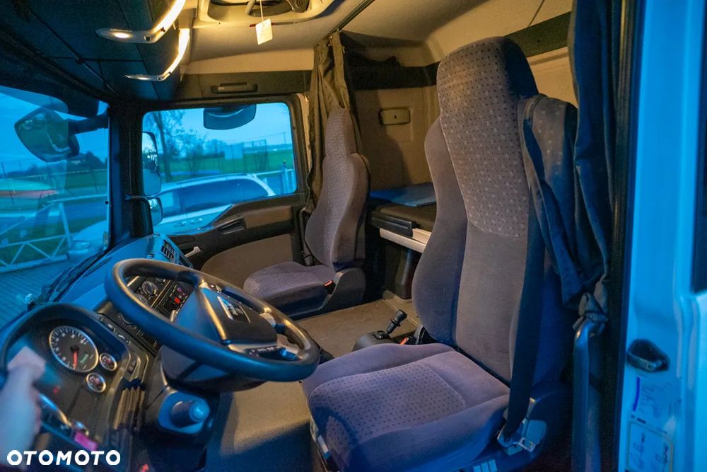 MAN TGL 12.210 + HDS  TEREX 75.2-A2 - 41