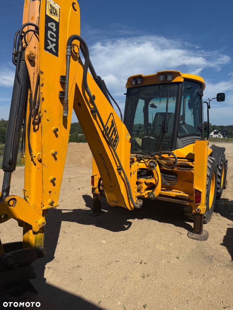 JCB 4CX - 7