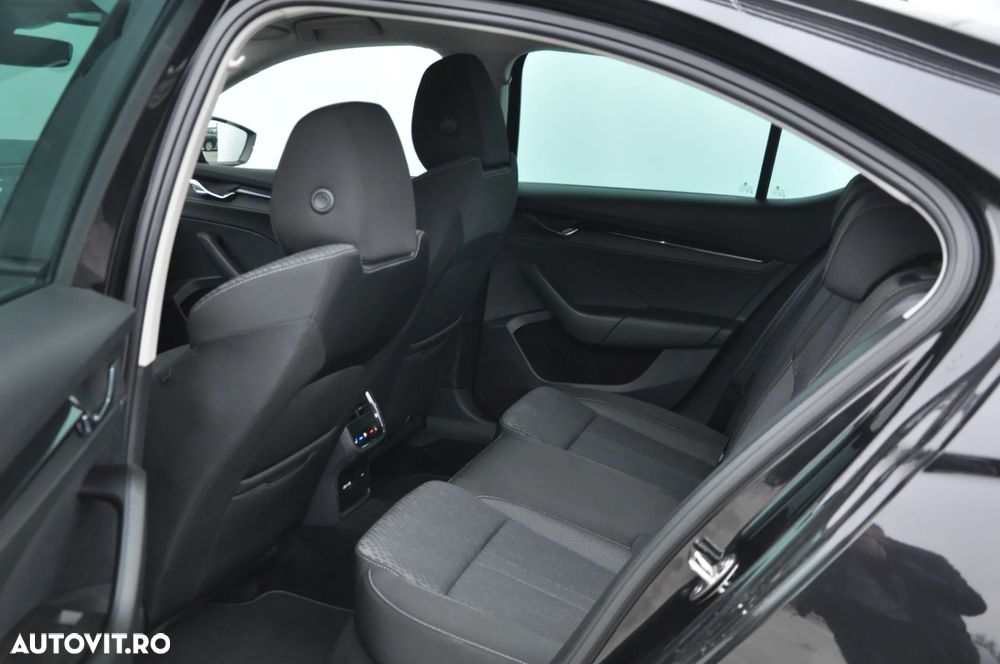 Skoda Octavia 1.5 TSI e-TEC DSG Clever - 31