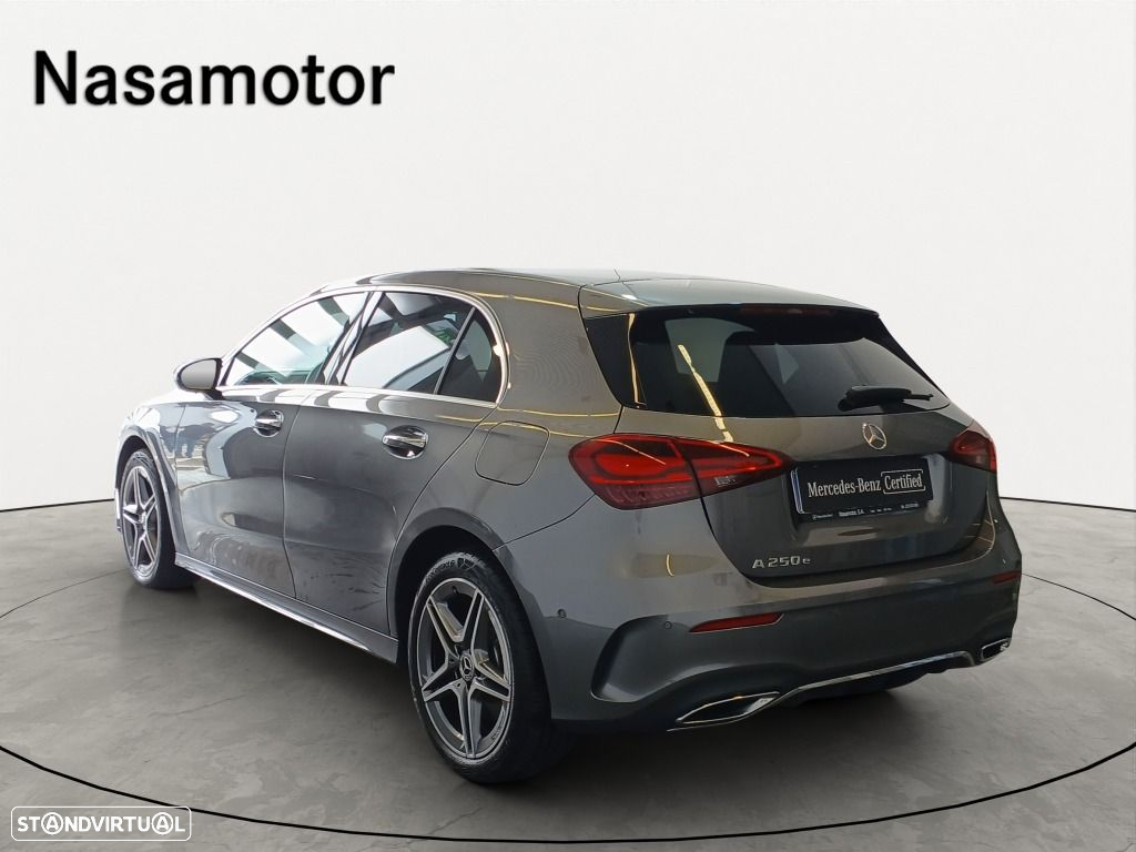 Mercedes-Benz A 250 e AMG Line - 2