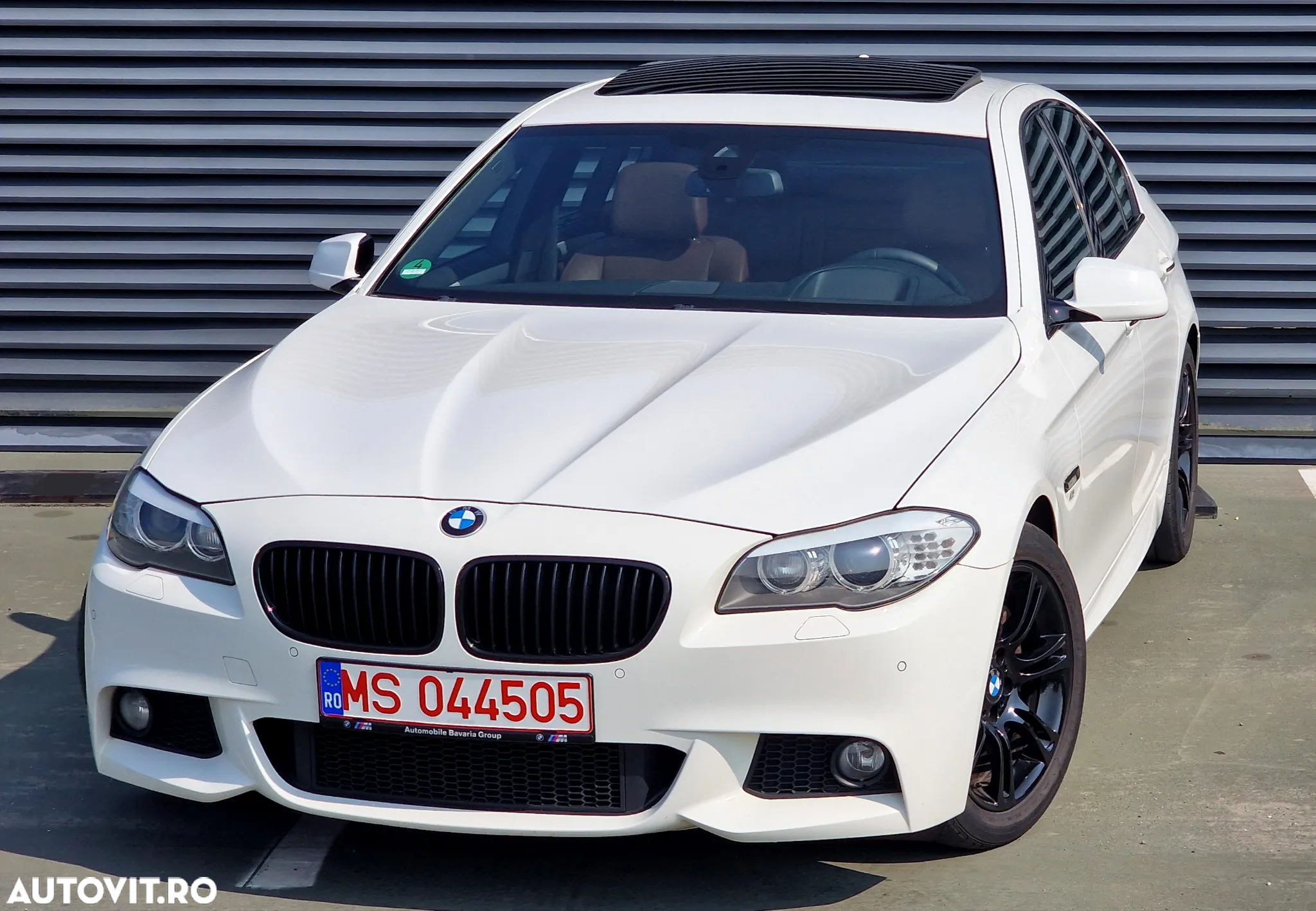 BMW Seria 5 525d Sport-Aut. - 7