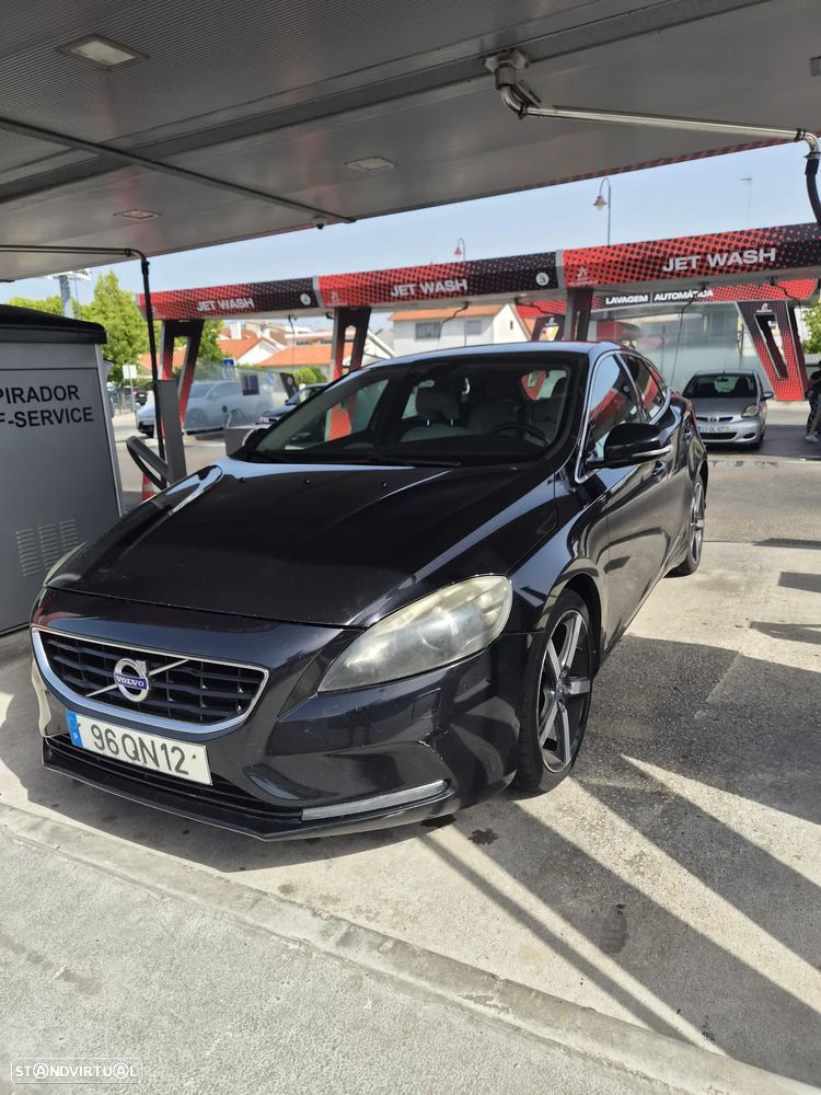 Volvo V40 D2 - 1