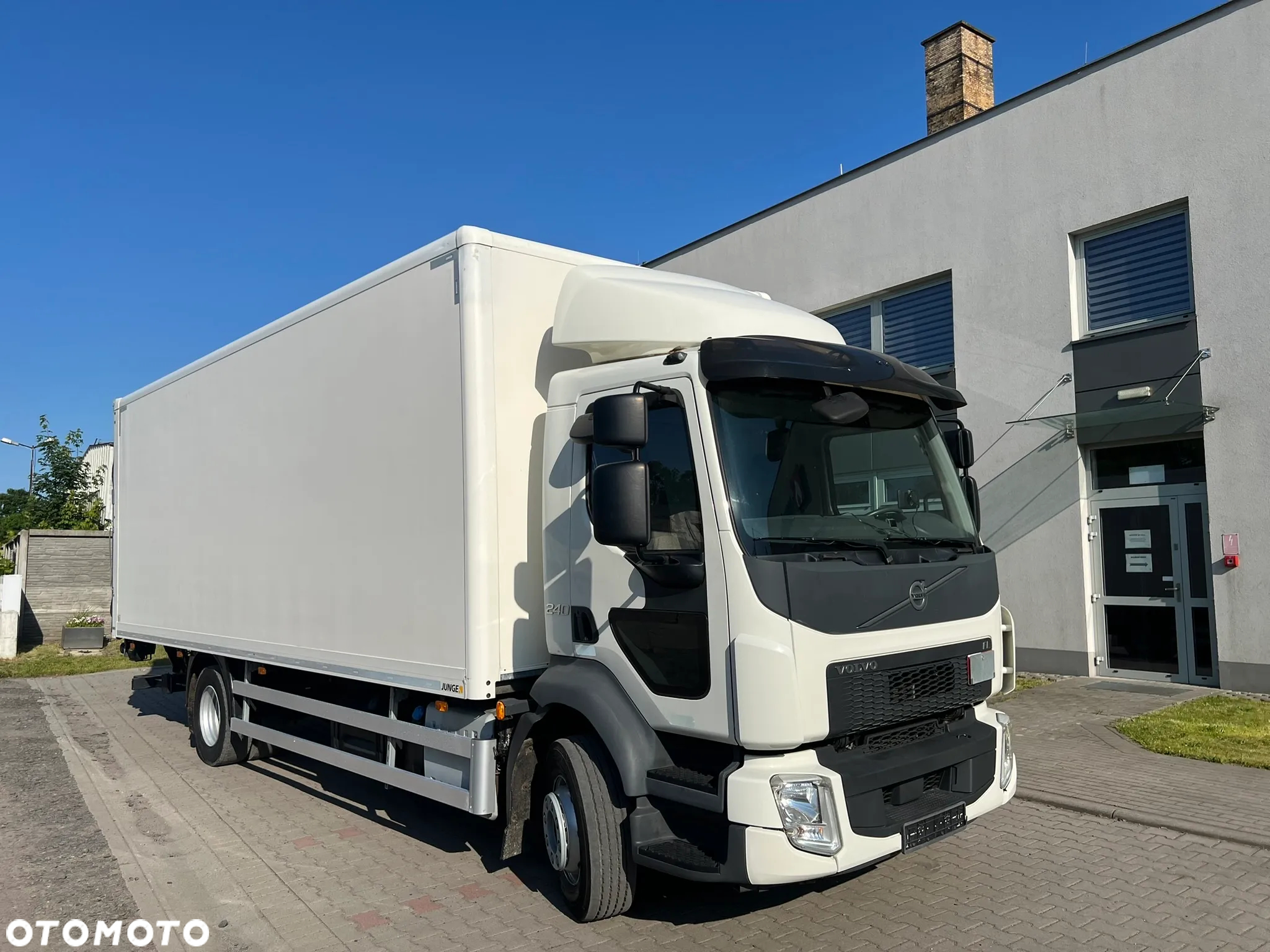 Volvo FL240 TYLKO 206 T km, 14 T ACC winda Niemcy - 4