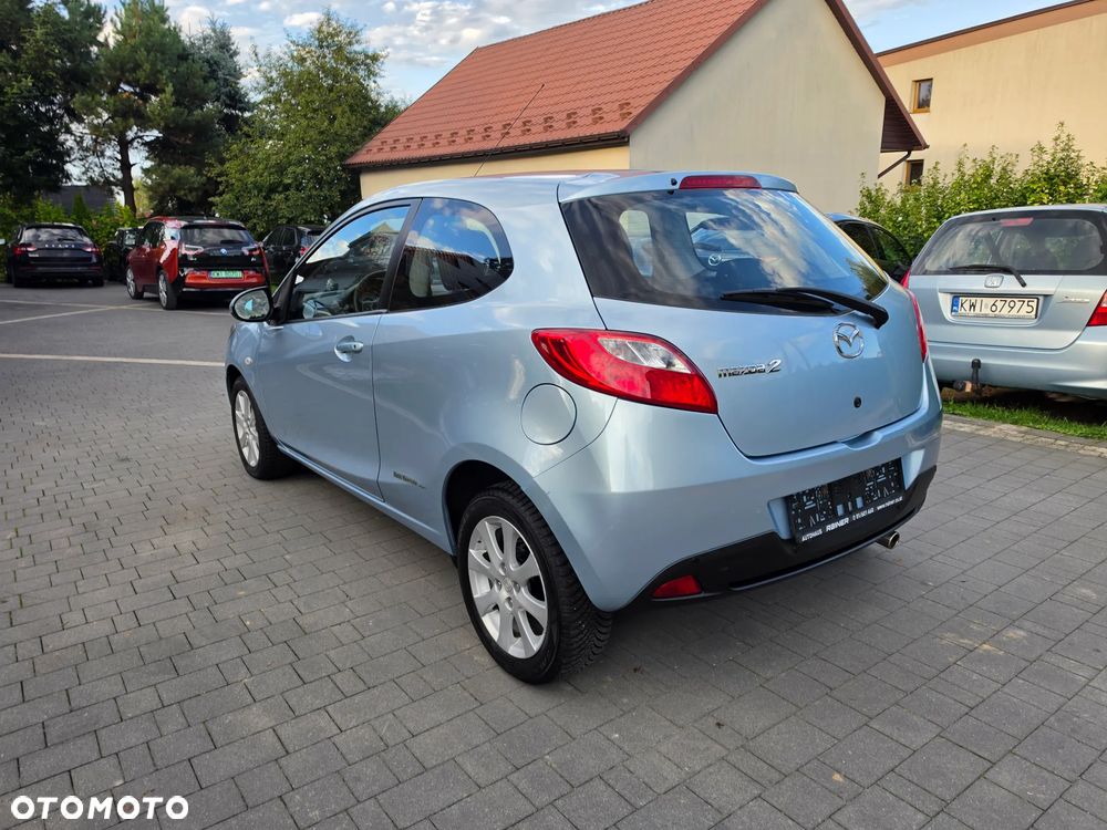 Mazda 2 - 10